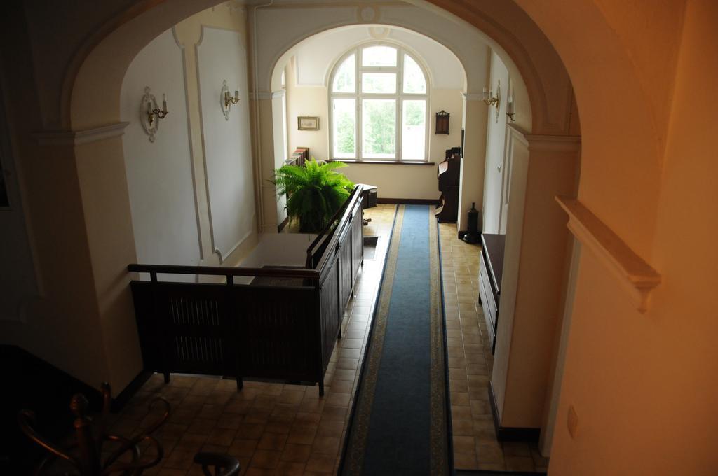 Czerwony Dwór 3*